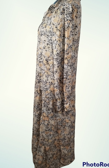 Made with Love Pattern Long Sleeves Ruffled Dress. L - Picture 4 of 10